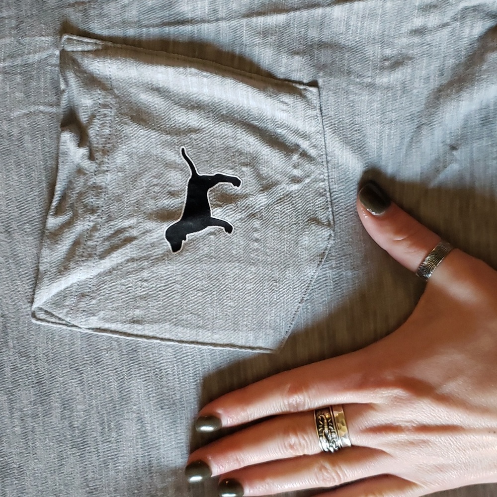 VS PINK Logo Collectable Garment Dyed Cotton Short Sleeve Pocket Crew Tee - Picture 6 of 8
